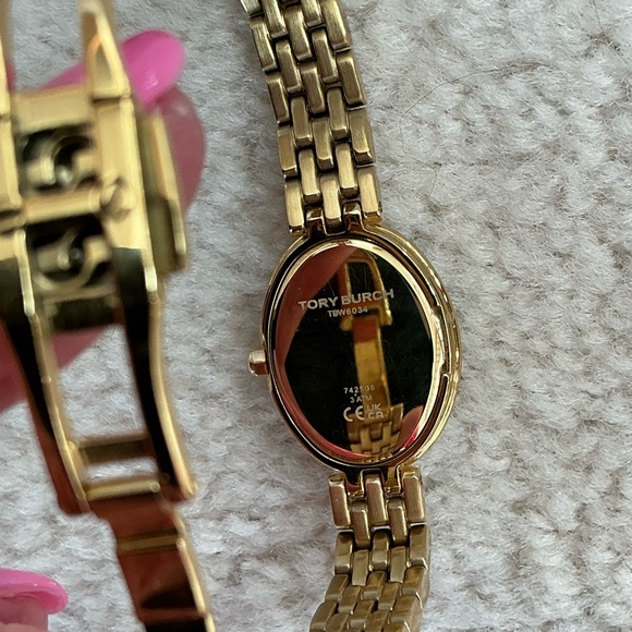 BEAUTIFUL TORY BURCH MOTHER OF PEARL PAVE EMBELLISHED GOLD TONE WATCH - Picture 5 of 16